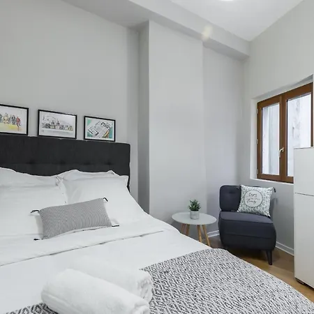 Gorgeous 1 Bdr With Gardens View In The Old Town Apartment Nice Exterior photo